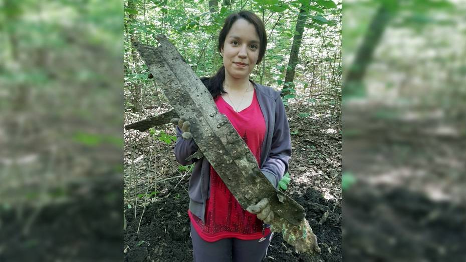 Школьники в Воронежской области нашли фрагмент советского бомбардировщика