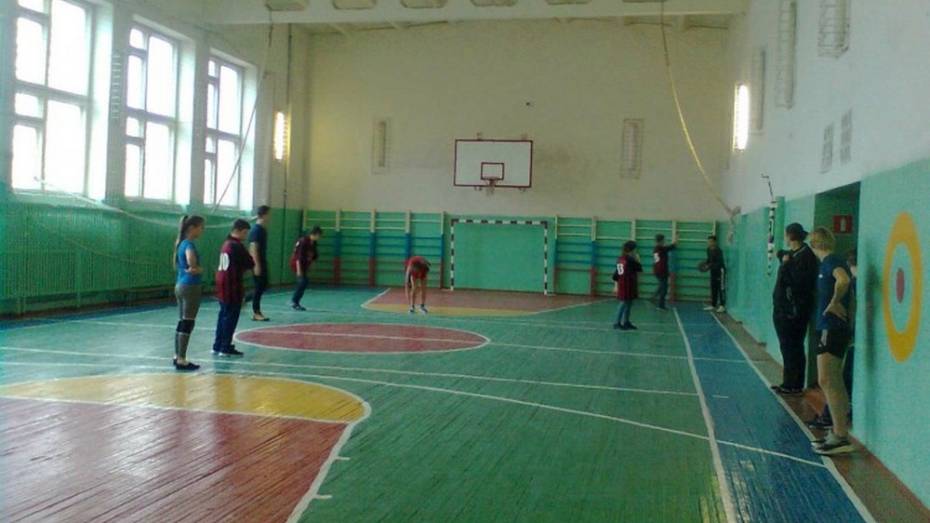В сельской школе Россошанского района капитально отремонтируют спортзал