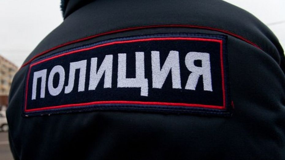 Двое жителей Семилукского района украли с пилорамы 400 кг металлолома