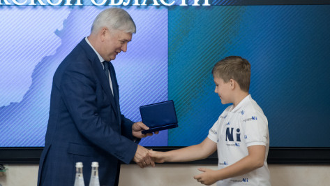 Губернатор Александр Гусев вручил выдающимся воронежцам государственные награды