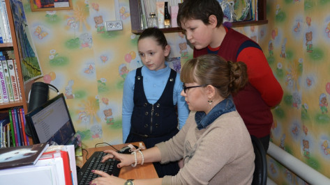Три библиотеки Поворинского района подключились к Интернету 
