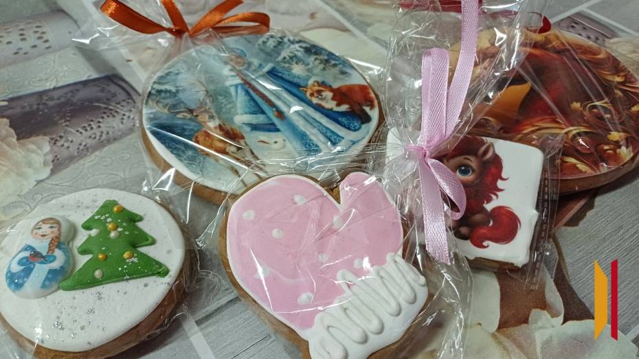 Кондитер из Хохольского района отправила более 200 новогодних пряников бойцам СВО