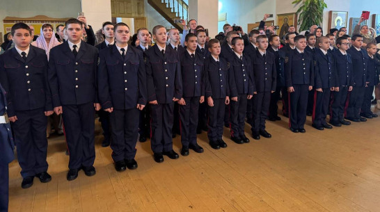 Воспитанники Верхнемамонского Матвея Платова казачьего кадетского корпуса приняли присягу