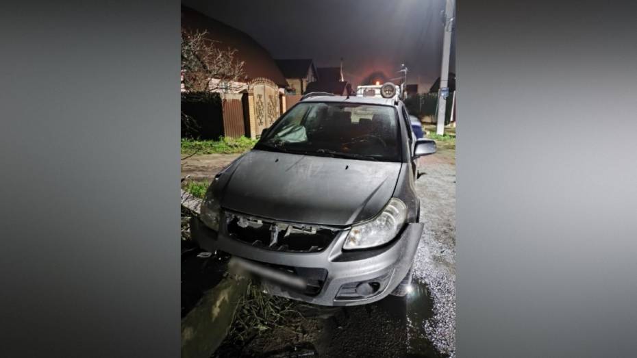 Под Воронежем 18-летний водитель Suzuki врезался в бетонные блоки и погиб