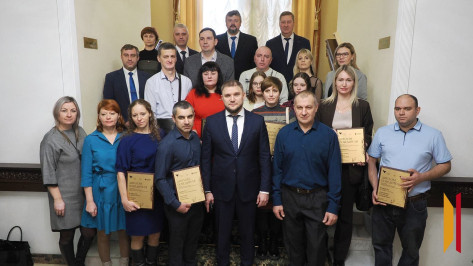В Воронеже наградили лучших токарей, электросварщиков, швей и контролеров ОТК