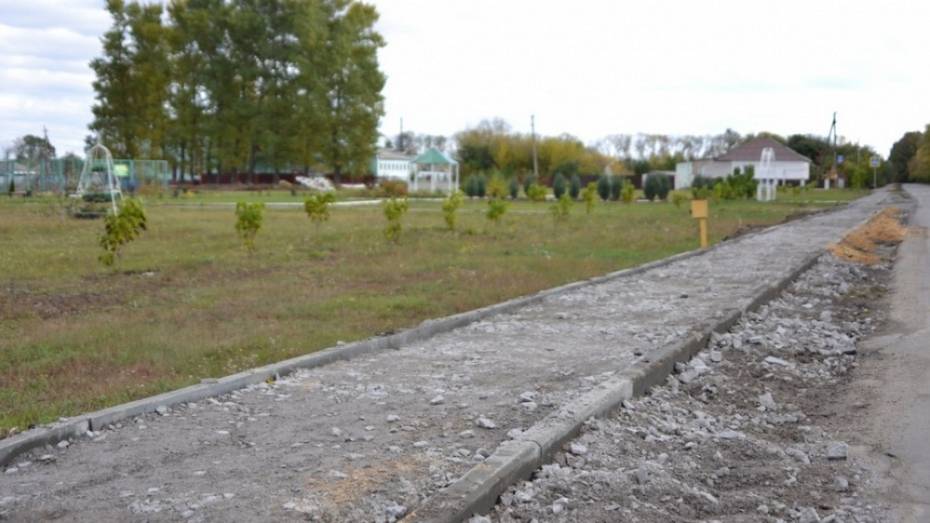В лискинском селе Нижний Икорец на строительство тротуара потратят около 3,8 млн рублей