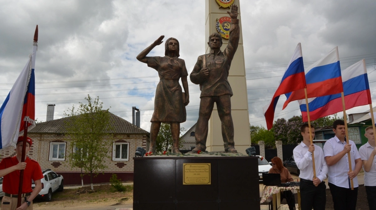 Жуковский памятник пионеркам