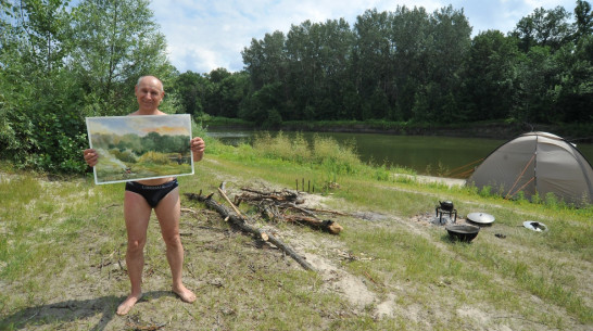 Художник из Латвии приехал на пленэр на воронежскую родину