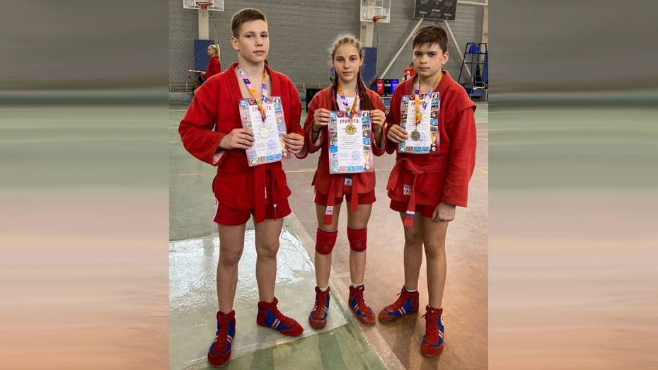 Таловцы выиграли 2 «золота» на открытом турнире Кубка «Юность Хопра» по самбо