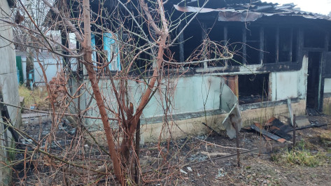 В Нововоронеже мужчина по заданию «кураторов» поджег дом