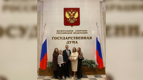 Воронежская многодетная семья Фелонюк получила подарок от Госдумы в преддверии Дня матери