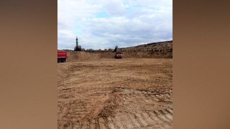 В Воронежской области обнаружили еще одну незаконную добычу песка в карьере