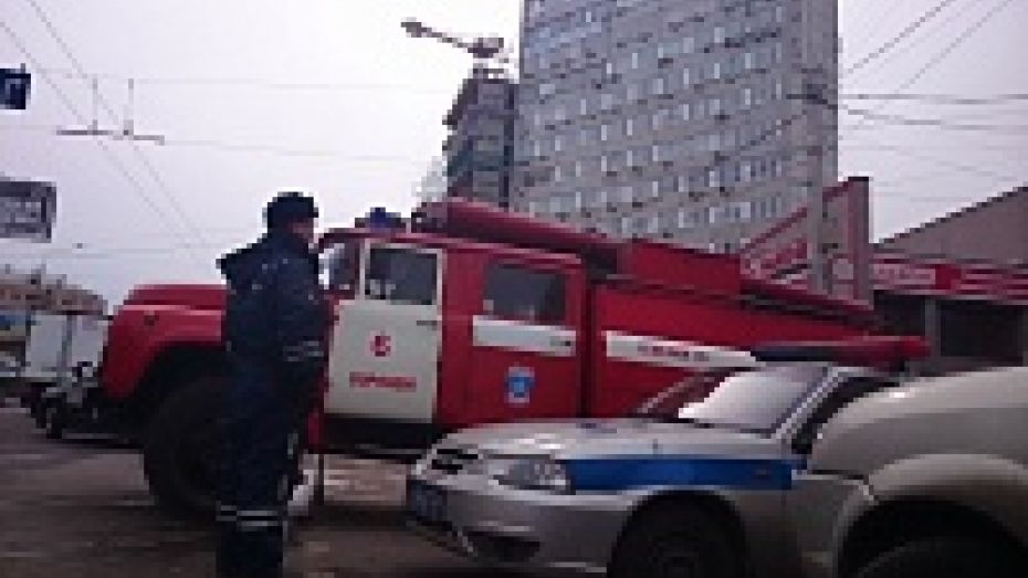 В центре Воронежа из-за сообщения о бомбе эвакуировали сотни работников офисного центра
