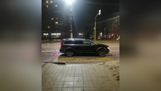 Пенсионер на Volvo сбил 40-летнюю женщину на переходе в Воронеже