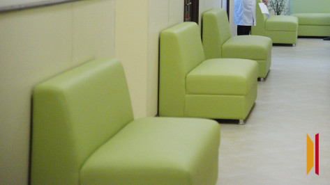 Поставщик испорченных диванов в Воронежский онкодиспансер получил условный срок