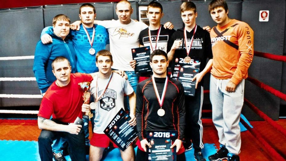 Спортсмены семилукского спортклуба «Богатырь» стали призерами областного первенства по смешанным единоборствам