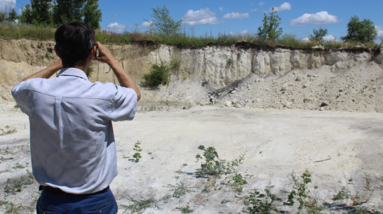 В Ольховатском районе обнаружили 2 площадки незаконной добычи песка и мела