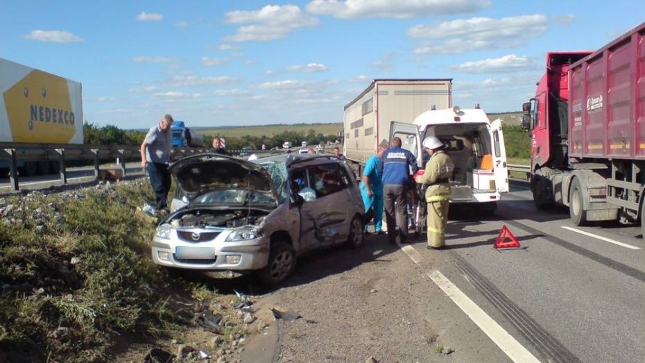 В Воронежской области столкнулись 3 машины: пострадала жительница Латвии