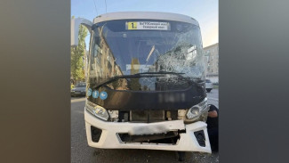 В ДТП с участием автобусов на Ленинском проспекте в Воронеже пострадали 4 женщины и 2-летний мальчик
