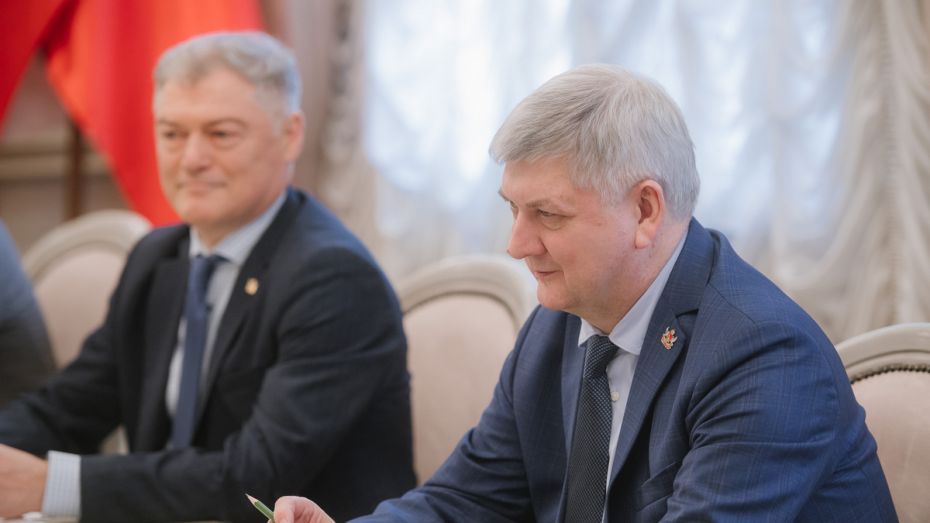 Воронежский губернатор: новый инвестпроект в АПК позволит полностью заменить импортные семена