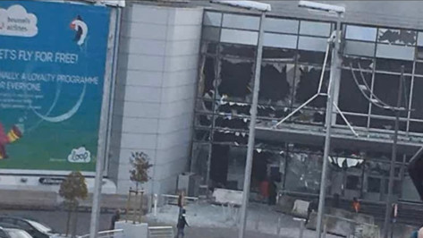 После взрывов в аэропорту Брюсселя погибли 17 человек