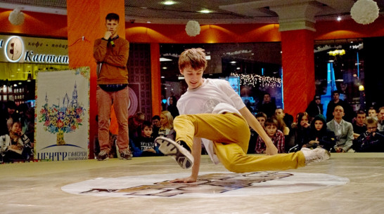 Корейский танцор Bboy Dyzee рассудит би-боев в Воронеже 