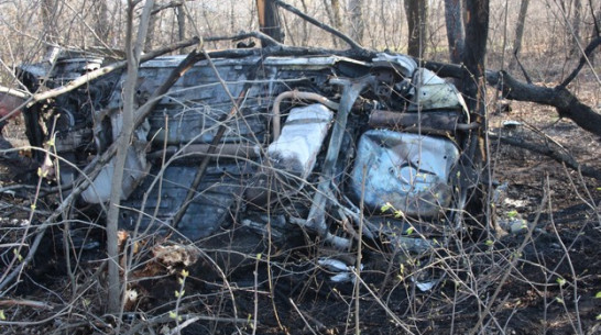 В Воронежской области водитель едва успел выбраться из вспыхнувшего после ДТП автомобиля
