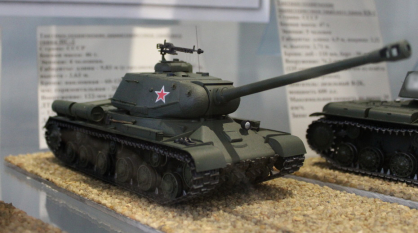 В верхнемамонском музее открылась выставка макетов военной техники