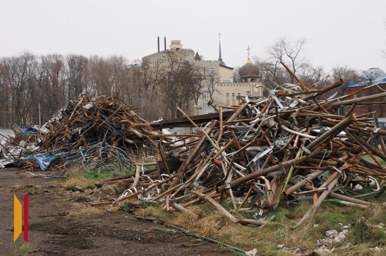 В Воронеже при демонтаже Центрального стадиона профсоюзов вывезли уже более 10 тыс тонн строительного мусора