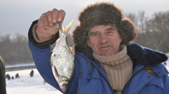 В Павловске на соревнованиях по подледному лову выловили около 140 кг рыбы