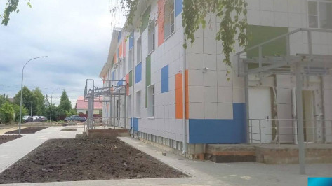 Детская поликлиника в Боброве Воронежской области готова на 96 процентов