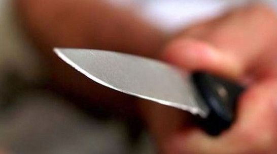 В Эртильском районе мужчина ударил приятеля кухонным ножом из-за просмотра ТВ-передачи