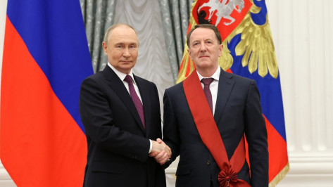 Губернатор Воронежской области поздравил Алексея Гордеева с вручением ордена «За заслуги перед Отечеством» I степени