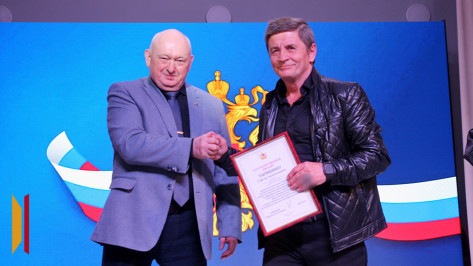 В Лисках благодарности воронежского губернатора получили участники ликвидации пожара на нефтебазе