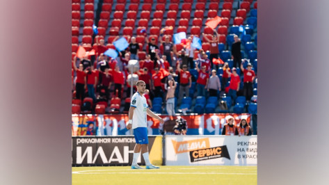 Защитник воронежского «Факела» Василий Черов получил перелом носа в матче с Енисеем