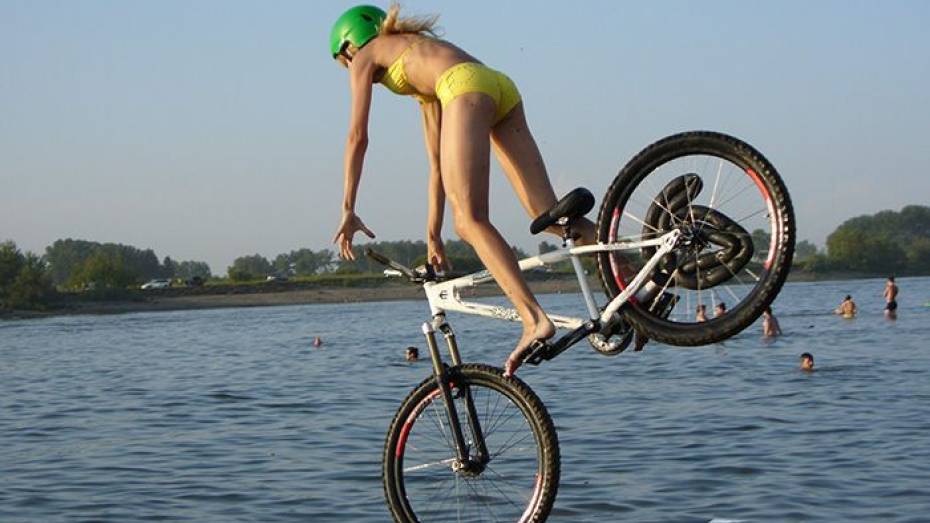 В выходные в Новой Усмани состоятся массовые прыжки в воду на велосипедах