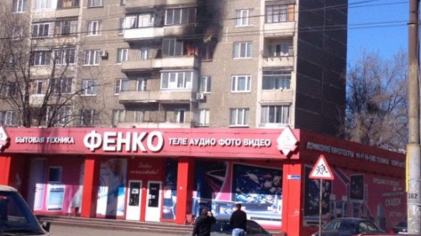 Воронежец обгорел на пожаре в квартире на улице Хользунова
