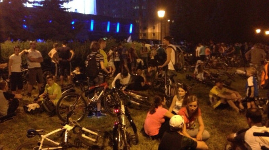 В центре Воронежа стартовала Велоночь