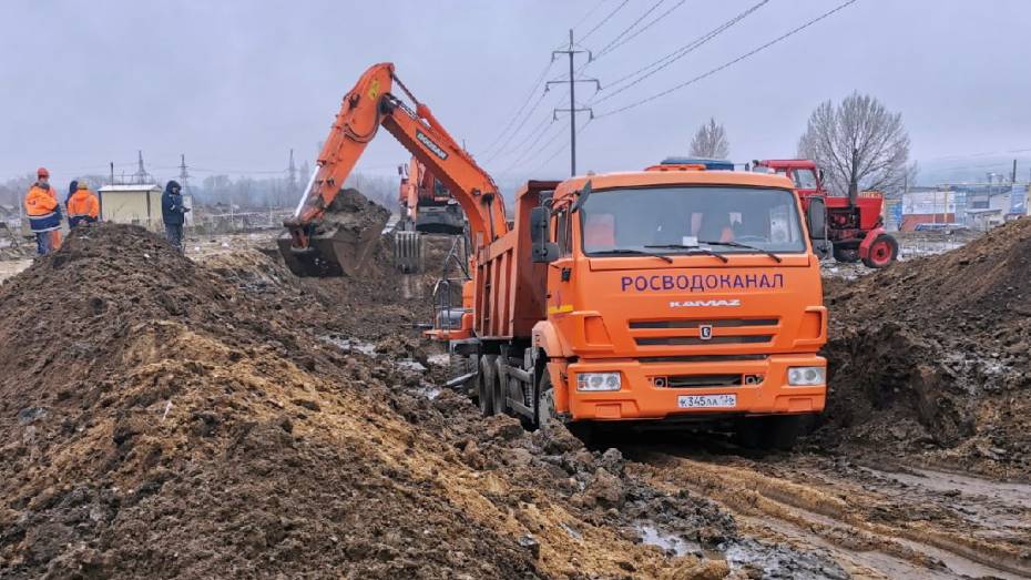 Проблемы с водой в Советском районе Воронежа возникли из-за 2 утечек