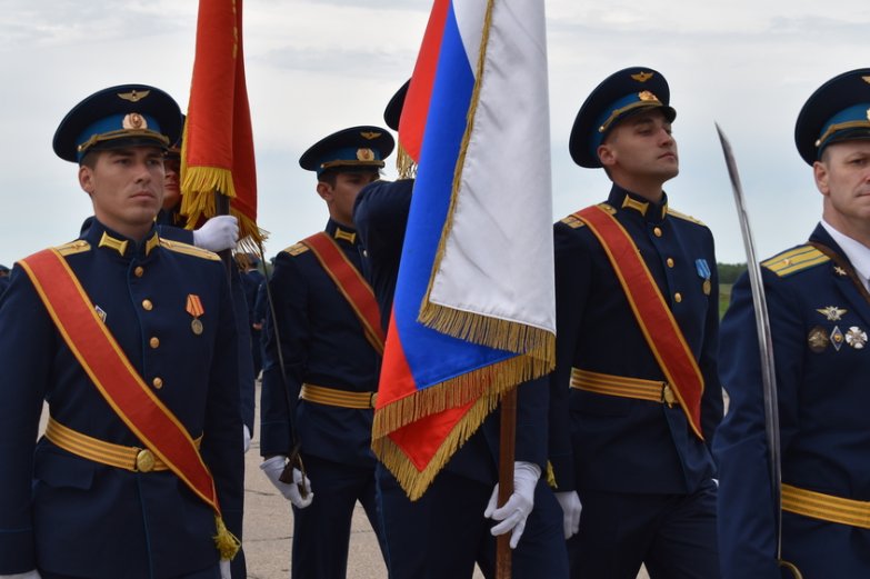 Торжества по случаю 50-летия со дня образования 160-го учебного авиационного полка в Борисоглебске