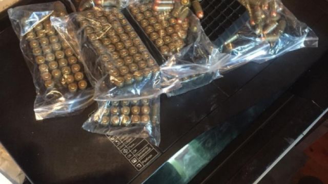У жительницы Воронежской области нашли пистолет с глушителем и 500 патронов