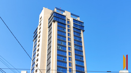 В Воронеже пострадавший от атаки БПЛА бизнес-центр самостоятельно отремонтирует более 90 окон