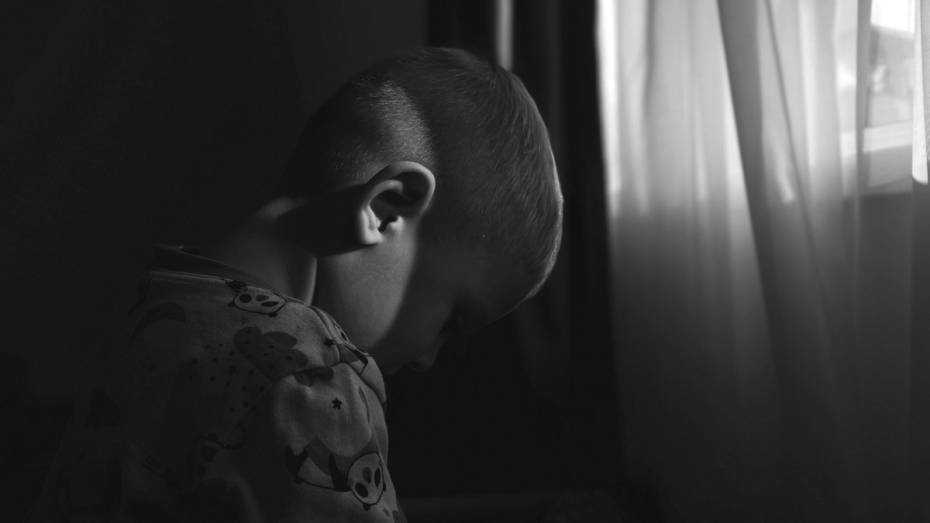 Многодетную мать из Воронежской области осудили за насилие над сыном