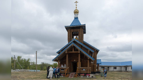 В Верхнем Мамоне освятили Успенский храм