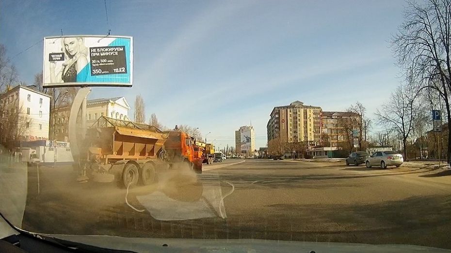 Воронежцы пожаловались на пыльную уборку улиц