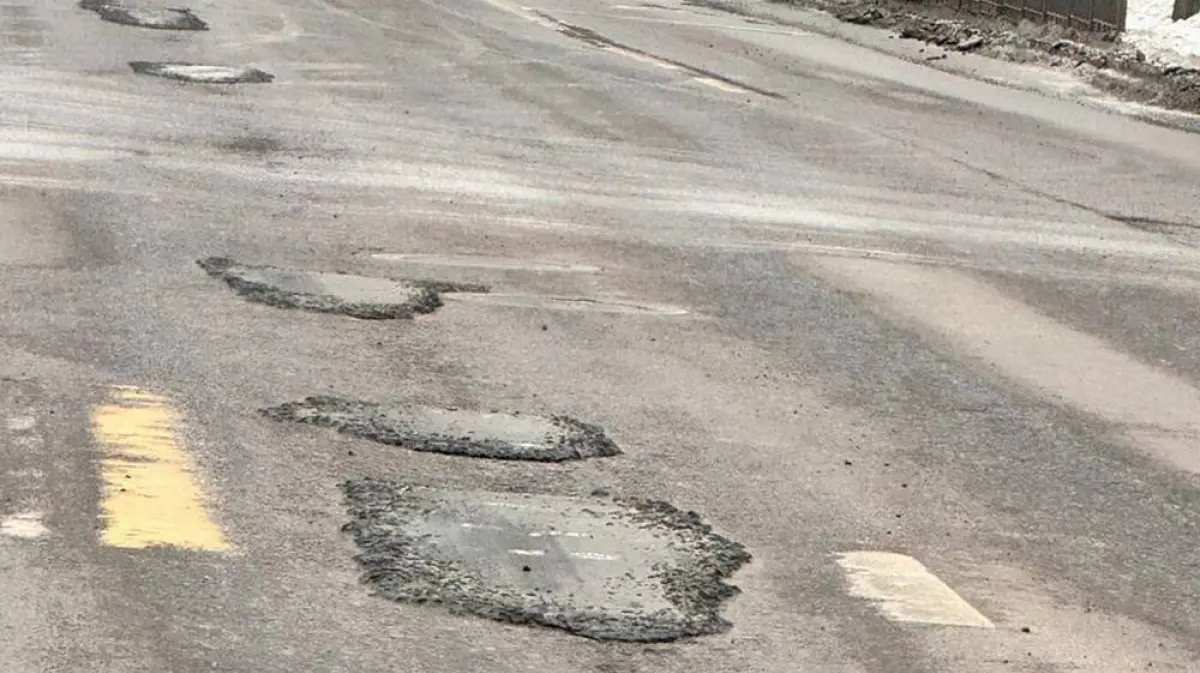 Мэр Воронежа остался недоволен ямочным ремонтом дороги на Московском  проспекте