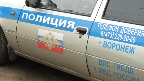 В Воронеже подросток разбил припаркованные машины на угнанном «ВАЗе»