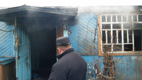 Подгоренские пожарные спасли пенсионерку из огня