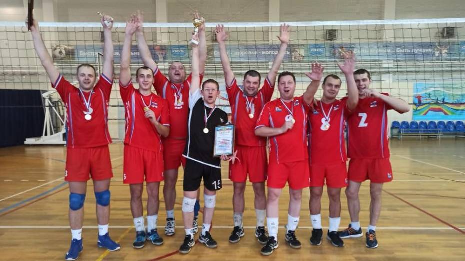 Подгоренские волейболисты победили в открытом районном турнире в Богучаре