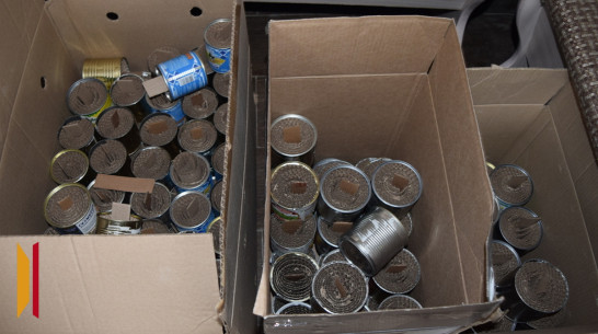 Репьевцы передали бойцам СВО около 300 окопных свечей